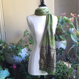 ✨NWOT Green and brown SILK scarf from Thailand✨